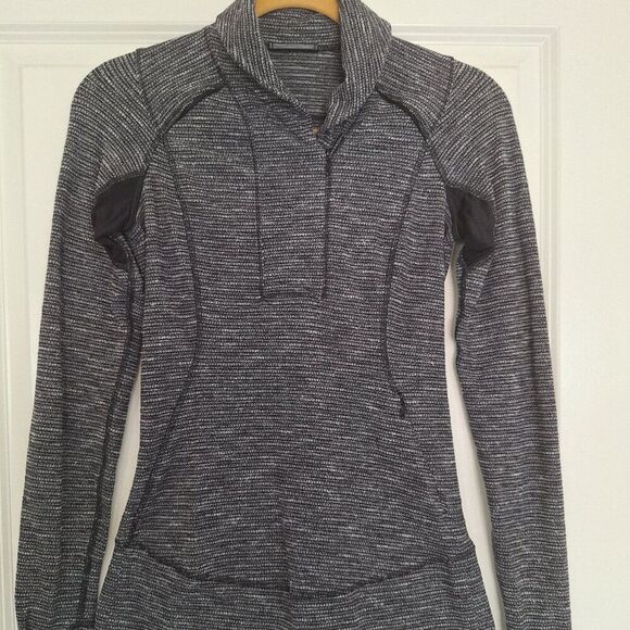 Lululemon Long Sleeve Top size 4‎ - Picture 1 of 6